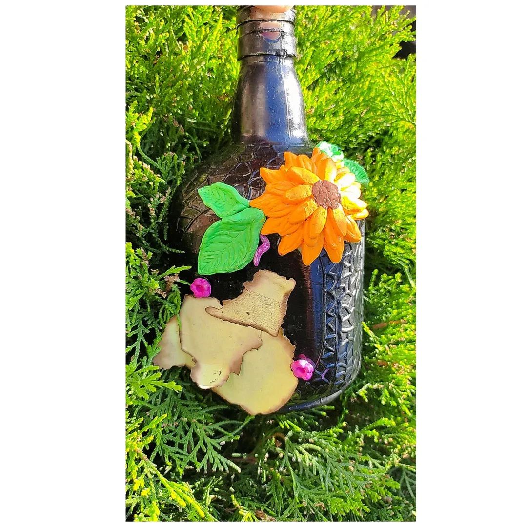 🌻 Sun-Kissed Bloom – The Ginger Glow Bottle